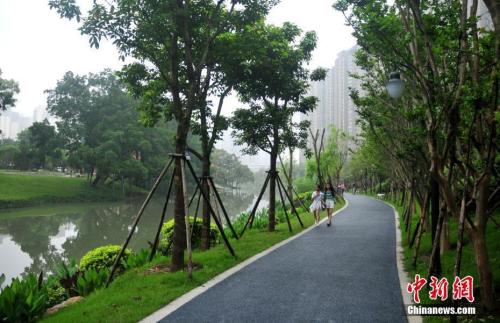 福州曾經(jīng)的垃圾河如今風(fēng)景如畫